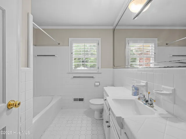 $350,000 | 1911 Pawnee Drive, Kinston, NC 28504