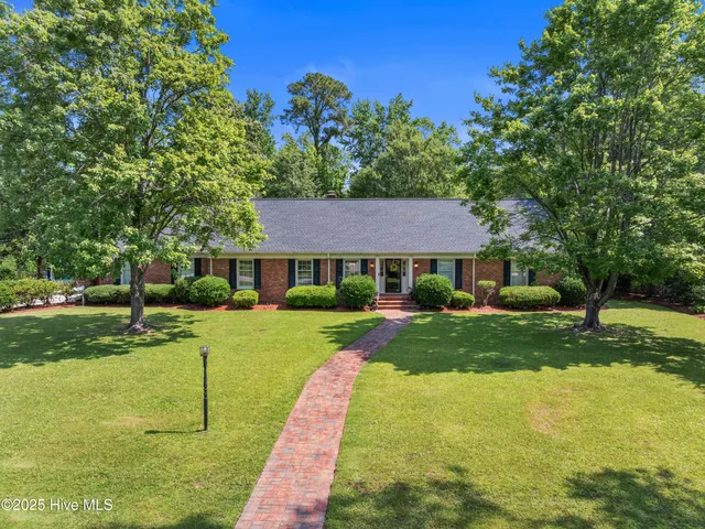 $350,000 | 1911 Pawnee Drive, Kinston, NC 28504