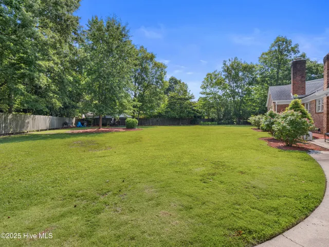 $350,000 | 1911 Pawnee Drive, Kinston, NC 28504