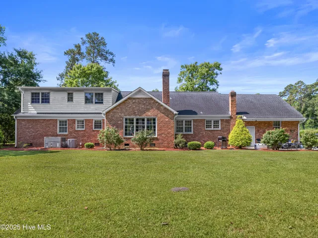 $350,000 | 1911 Pawnee Drive, Kinston, NC 28504