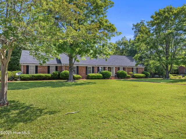 $350,000 | 1911 Pawnee Drive, Kinston, NC 28504