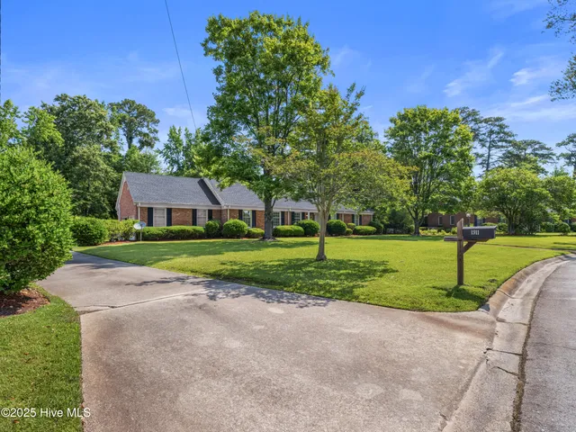 $350,000 | 1911 Pawnee Drive, Kinston, NC 28504