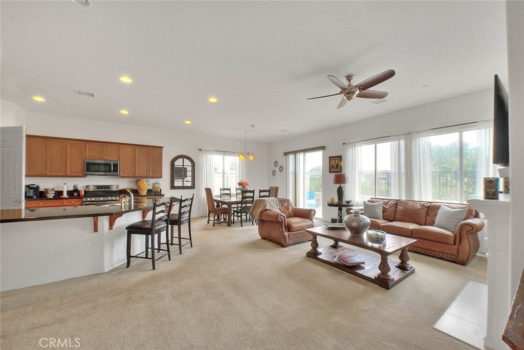 322 Forked Run Beaumont, CA 92223 - Photo 11 of 73 Kitchen