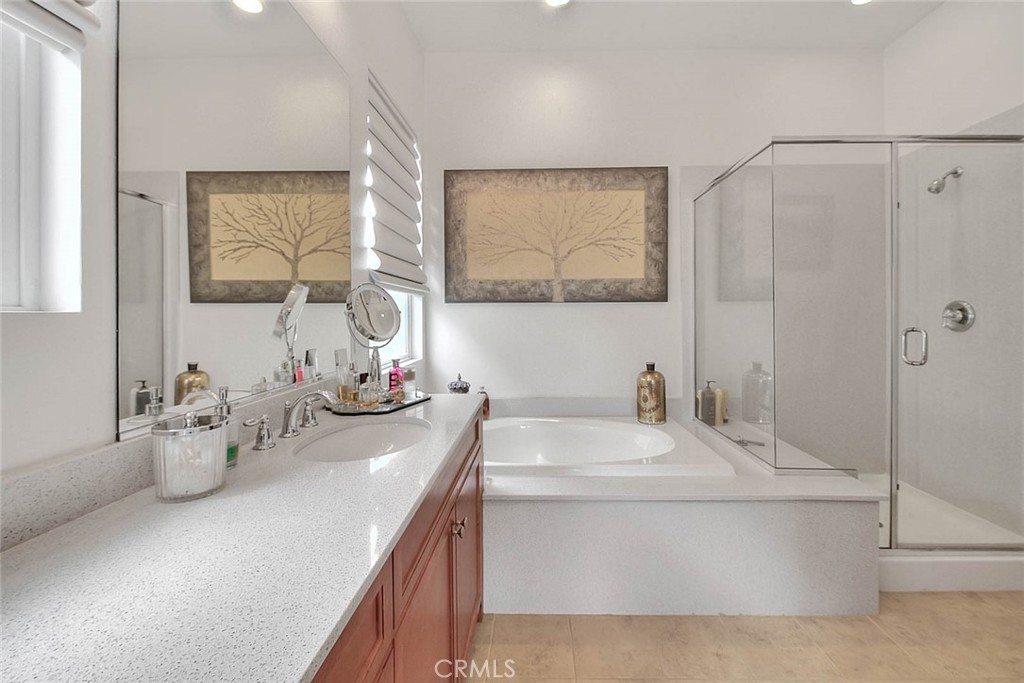 322 Forked Run Beaumont, CA 92223 - Photo 31 of 73 Primary Bathroom