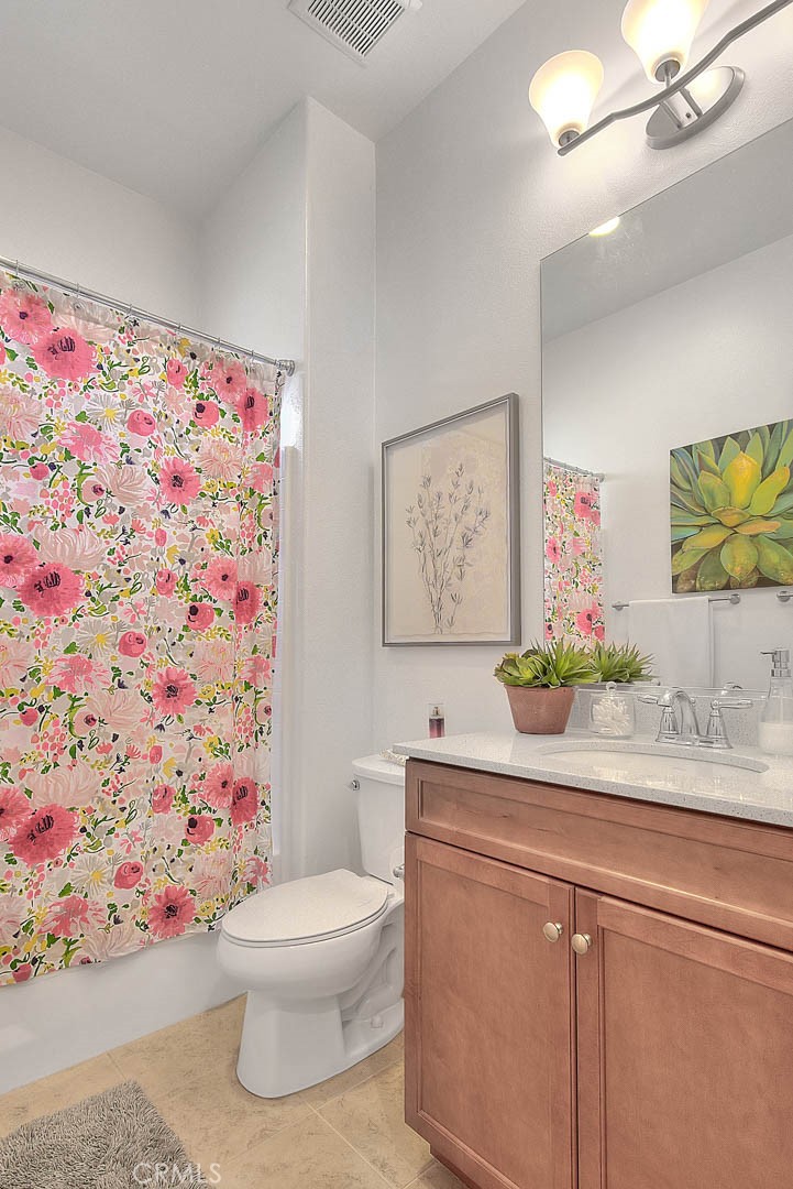 322 Forked Run Beaumont, CA 92223 - Photo 37 of 73 Bathroom 2