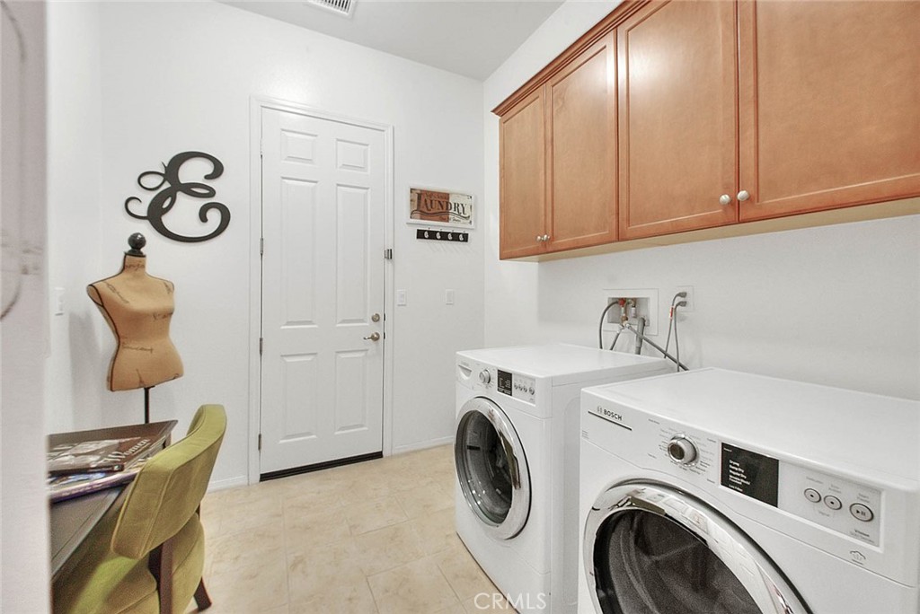 322 Forked Run Beaumont, CA 92223 - Photo 39 of 73 Laundry