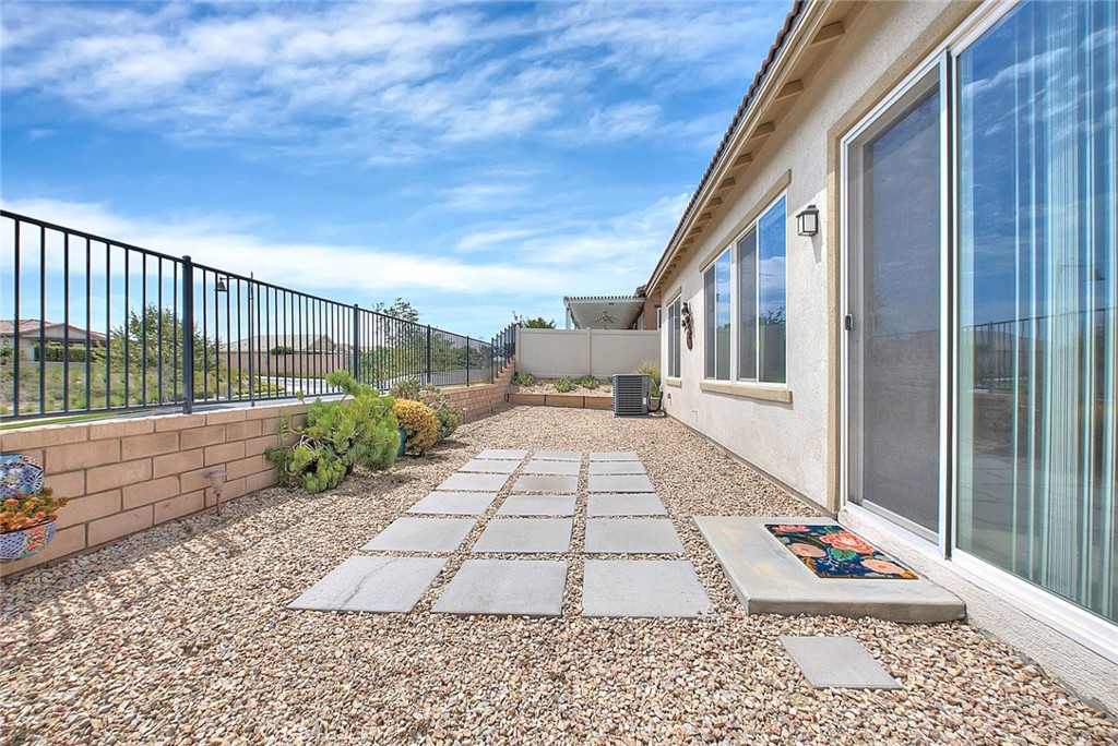 322 Forked Run Beaumont, CA 92223 - Photo 44 of 73 Backyard