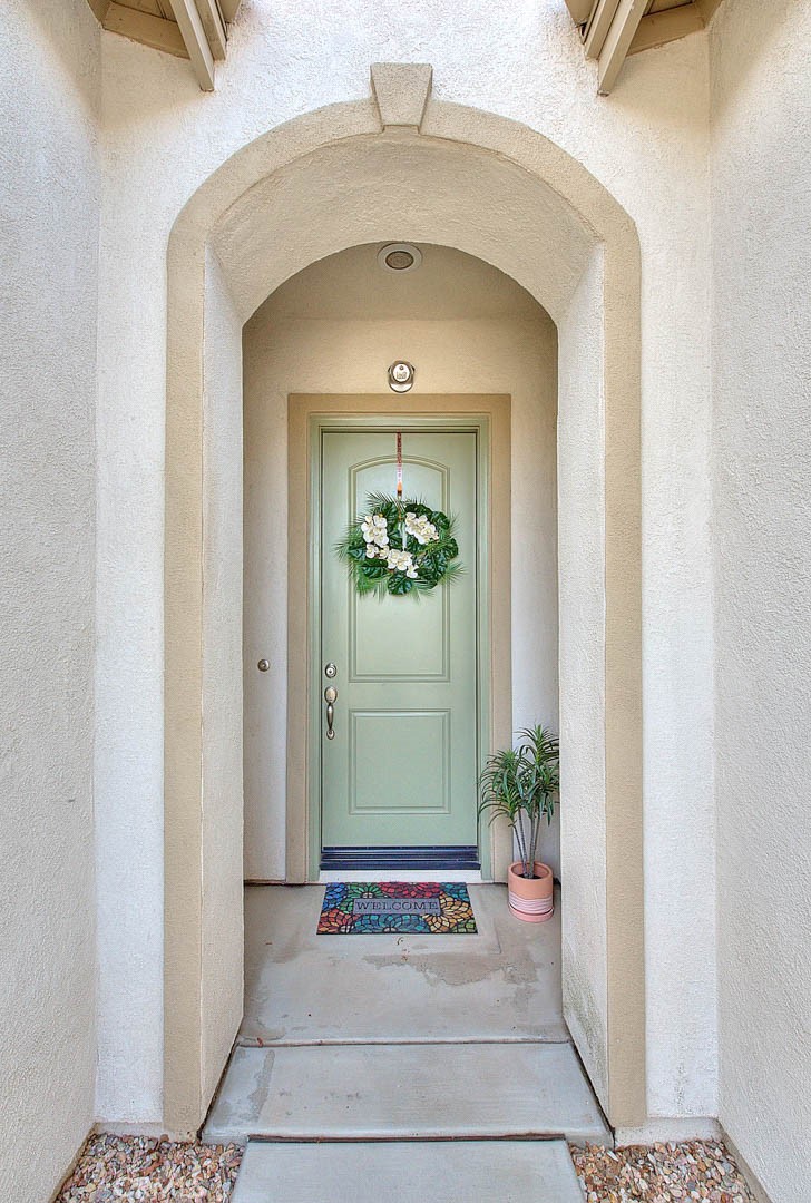 322 Forked Run Beaumont, CA 92223 - Photo 6 of 73 Entry