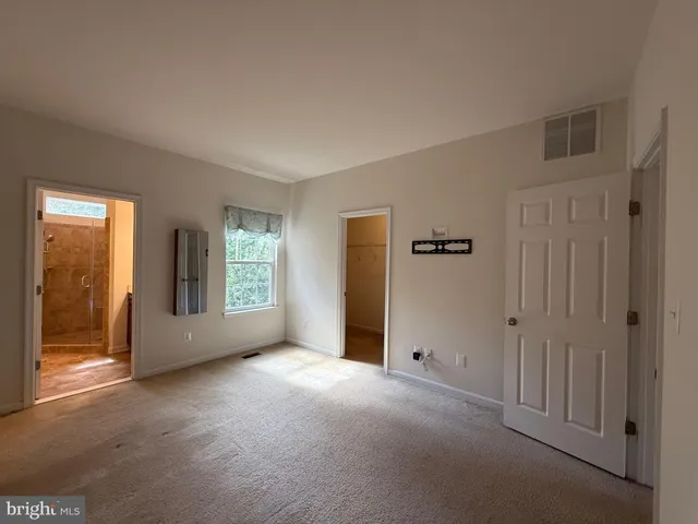 $2,600 | 9105 Belo Gate Drive, Manassas Park, VA 20111