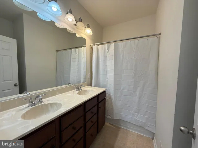 $2,600 | 9105 Belo Gate Drive, Manassas Park, VA 20111