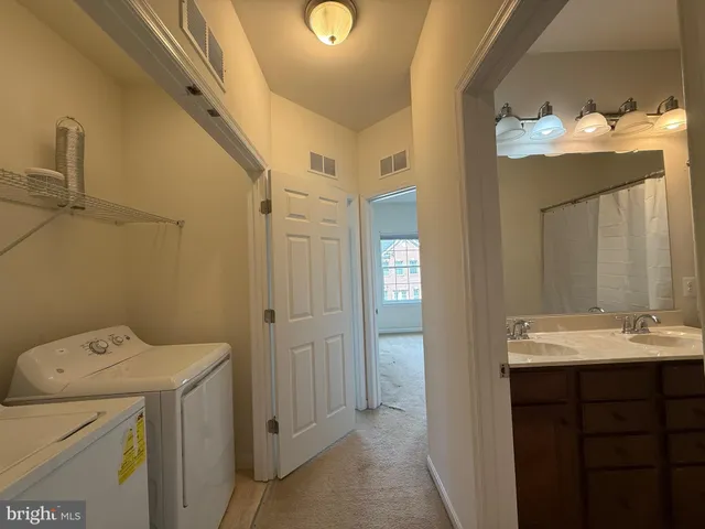 $2,600 | 9105 Belo Gate Drive, Manassas Park, VA 20111