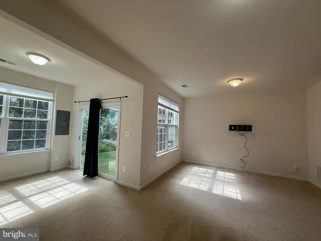 $2,600 | 9105 Belo Gate Drive, Manassas Park, VA 20111