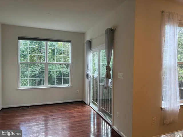 $2,600 | 9105 Belo Gate Drive, Manassas Park, VA 20111