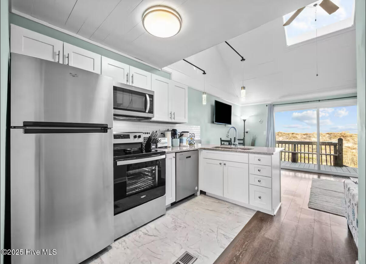 886 New River Inlet Road, Unit 50 North Topsail Beach, NC 28460 - Photo 7 of 19 IMG_2190