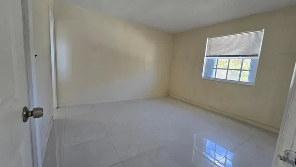 $1,700 | 1290 Northeast 142nd Street, Unit 6, North Miami, FL 33161