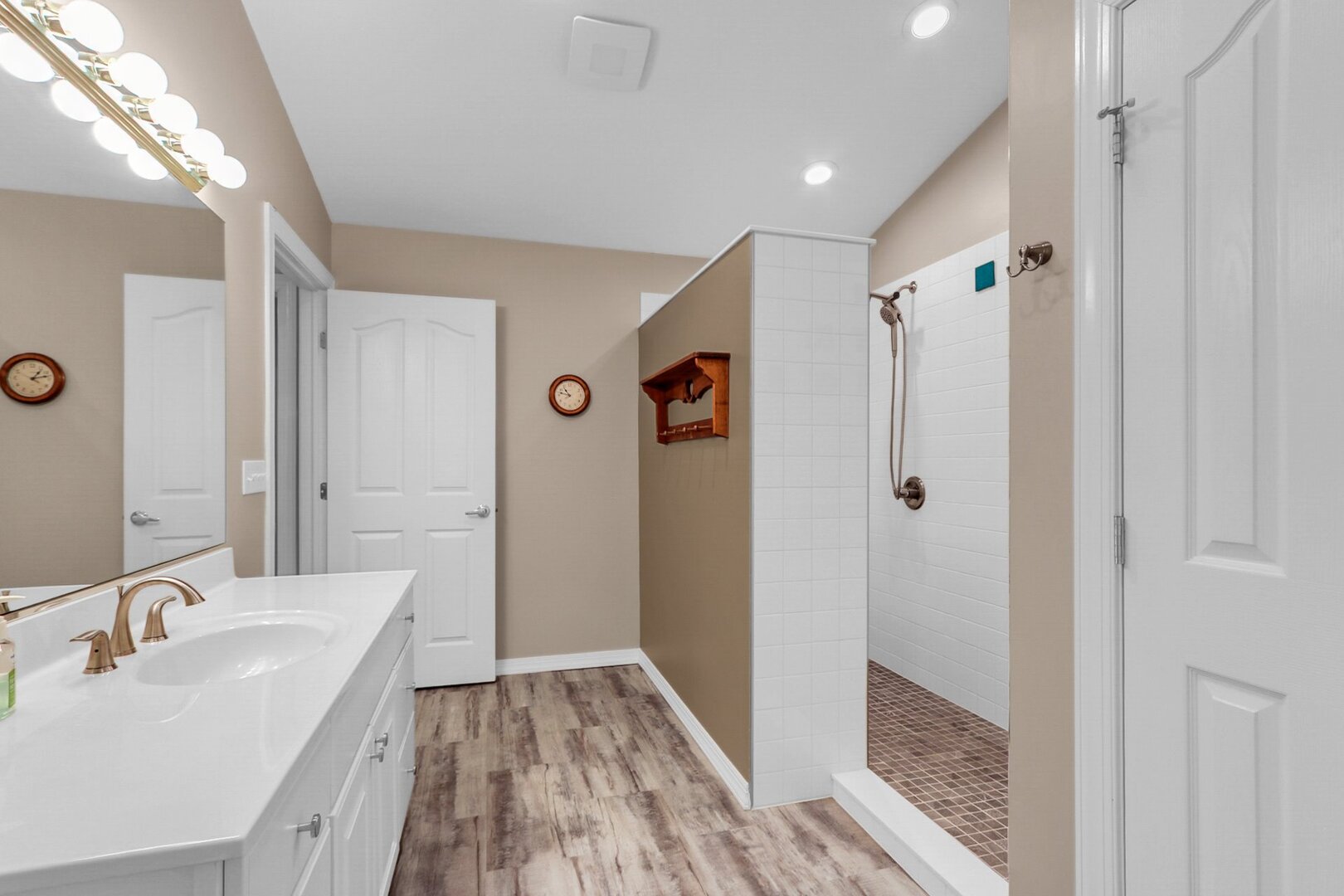 1614 Windward Point, Unit 1 Champaign, IL 61821 - Photo 9 of 50 Gallery Image 9