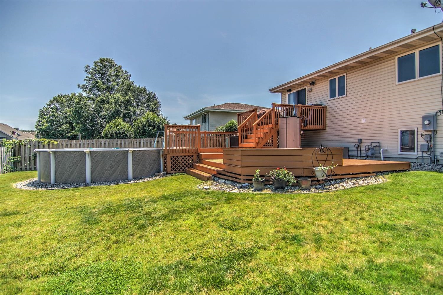8947 King Place Crown Point, IN 46307 - Photo 3 of 10 1500x999