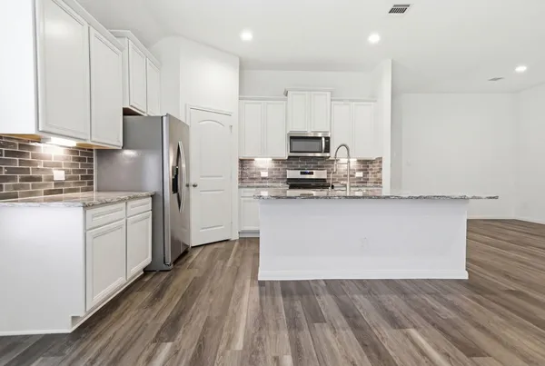 $2,695 | 1606 Happy Valley Street, Montgomery, TX 77316