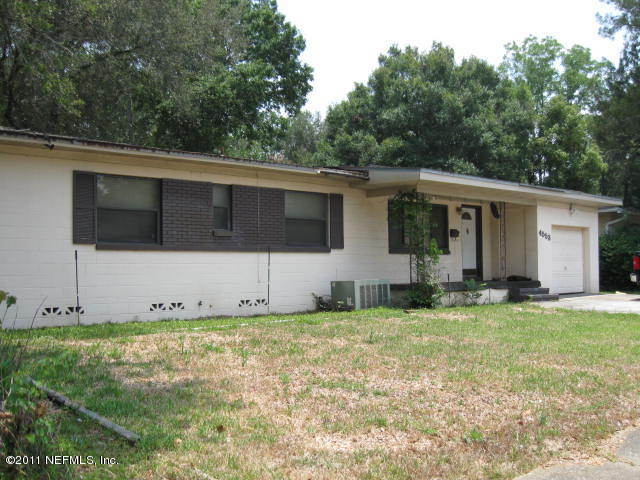 4553 Jammes Road Jacksonville, FL 32210 - Photo 1 of 5 Front