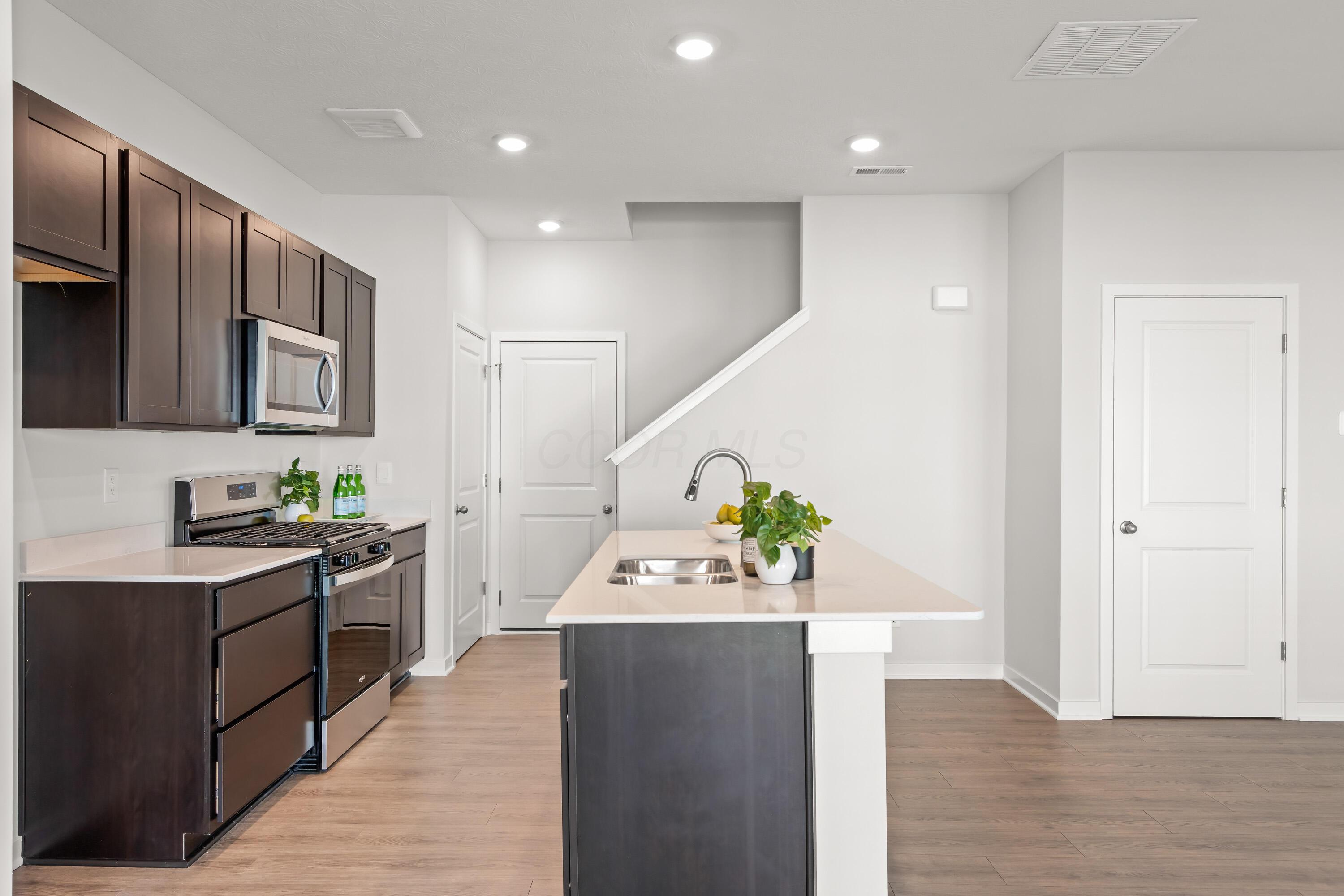 6352 Ripken Street Hilliard, OH 43026 - Photo 7 of 38 6352 Ripken Street-14.jpg-FULL