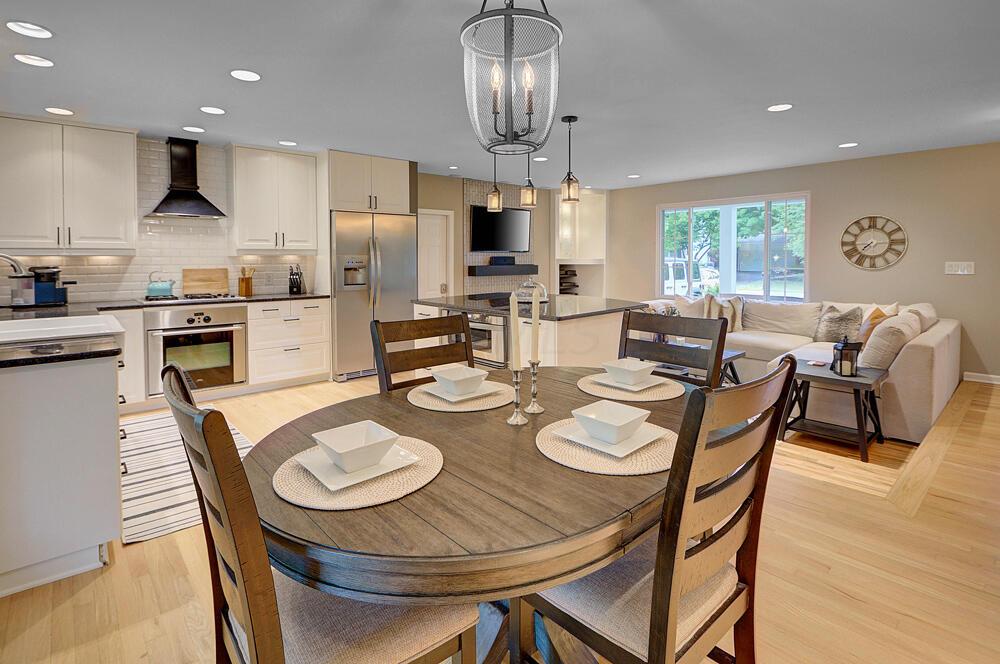 2425 Merbrook Road Columbus, OH 43235 - Photo 10 of 49 Dining Room