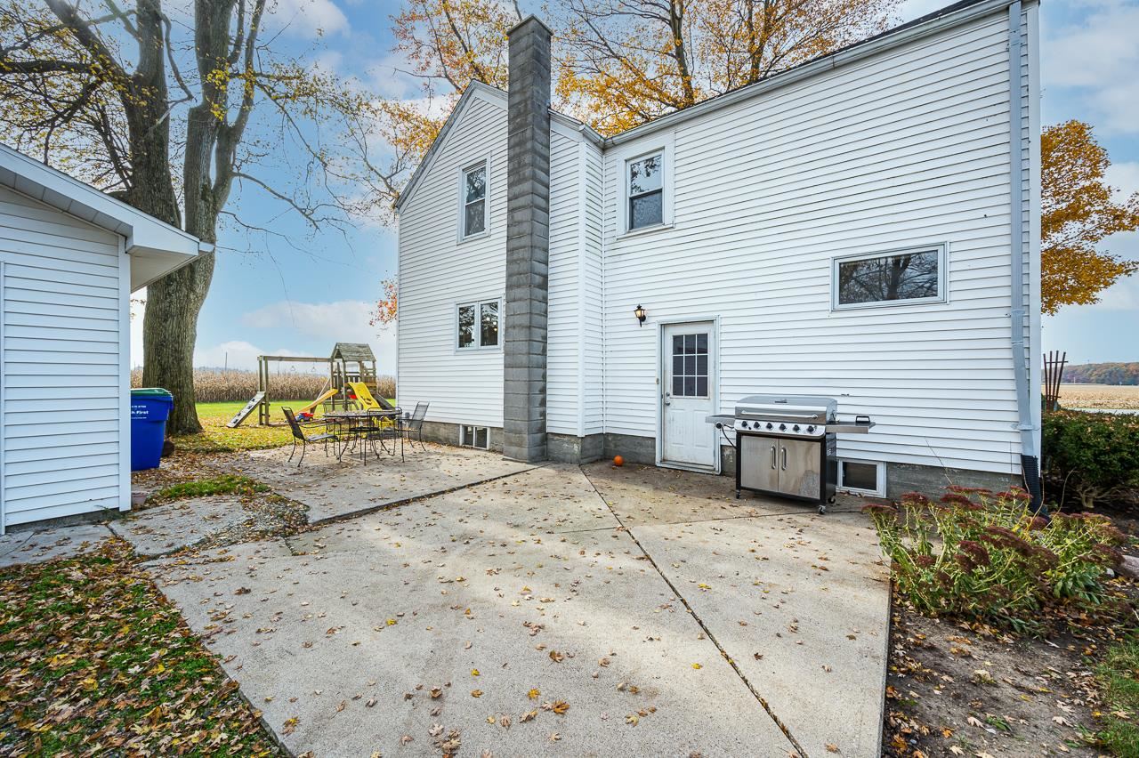 5211 Snyder Road Monroeville, IN 46773 - Photo 28 of 36