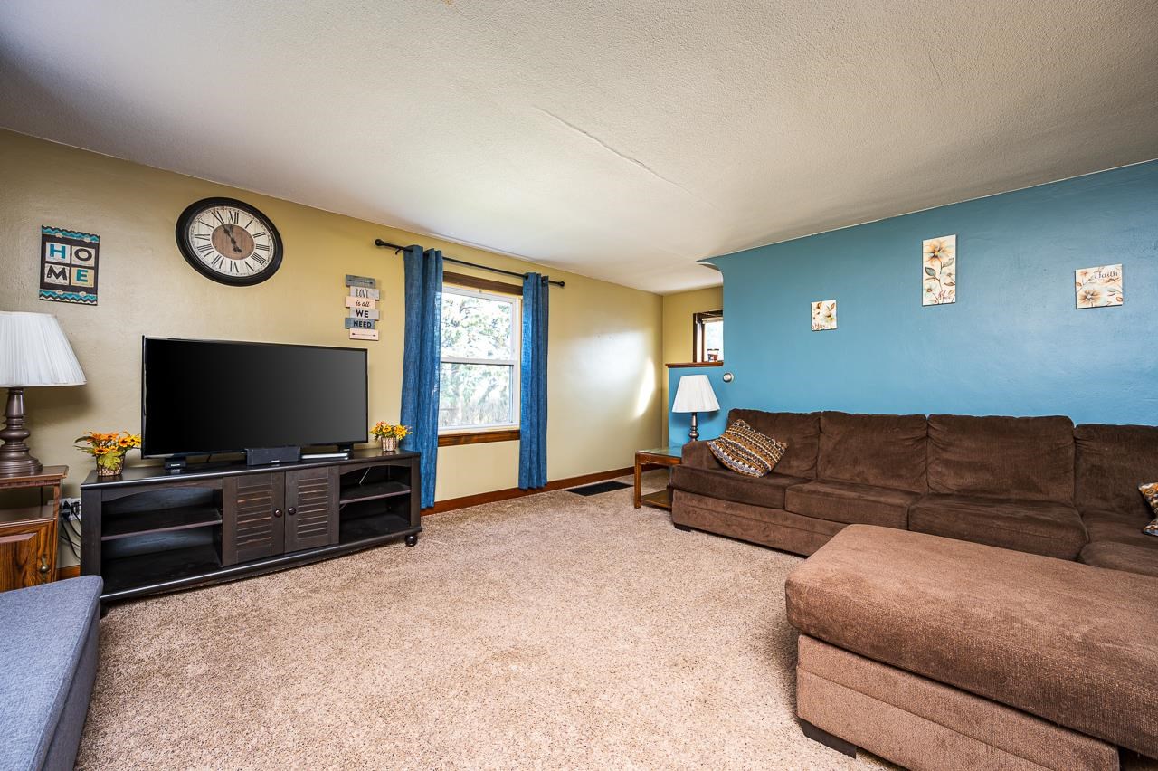 5211 Snyder Road Monroeville, IN 46773 - Photo 8 of 36