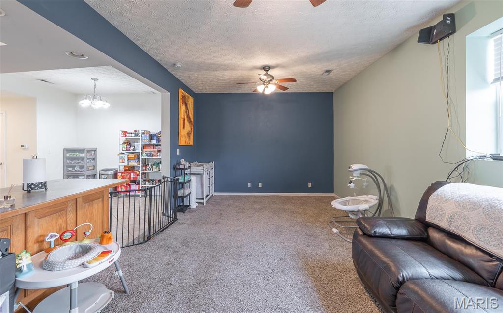 22354 Target Lane St. Robert, MO 65584 - Photo 3 of 37