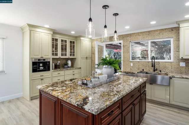 $1,075,000 | 4398 North Canoe Birch Court, Concord, CA 94521