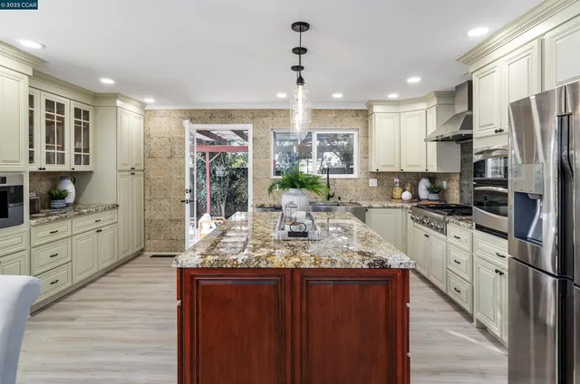 $1,075,000 | 4398 North Canoe Birch Court, Concord, CA 94521