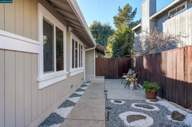 $1,075,000 | 4398 North Canoe Birch Court, Concord, CA 94521