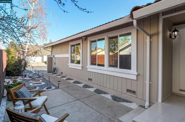 $1,075,000 | 4398 North Canoe Birch Court, Concord, CA 94521