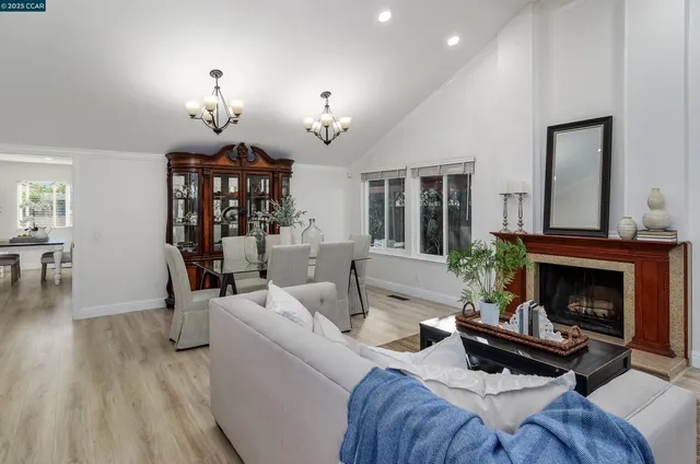 $1,075,000 | 4398 North Canoe Birch Court, Concord, CA 94521