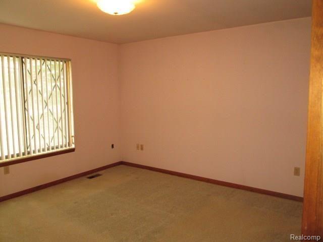 58655 Travis Road New Hudson, MI 48165 - Photo 28 of 45 IMG_9654.JPG
