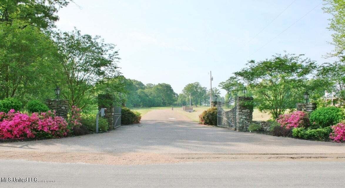 13 Como Trace Drive Senatobia, MS 38668 - Photo 7 of 7 20220419134904170439000000-o