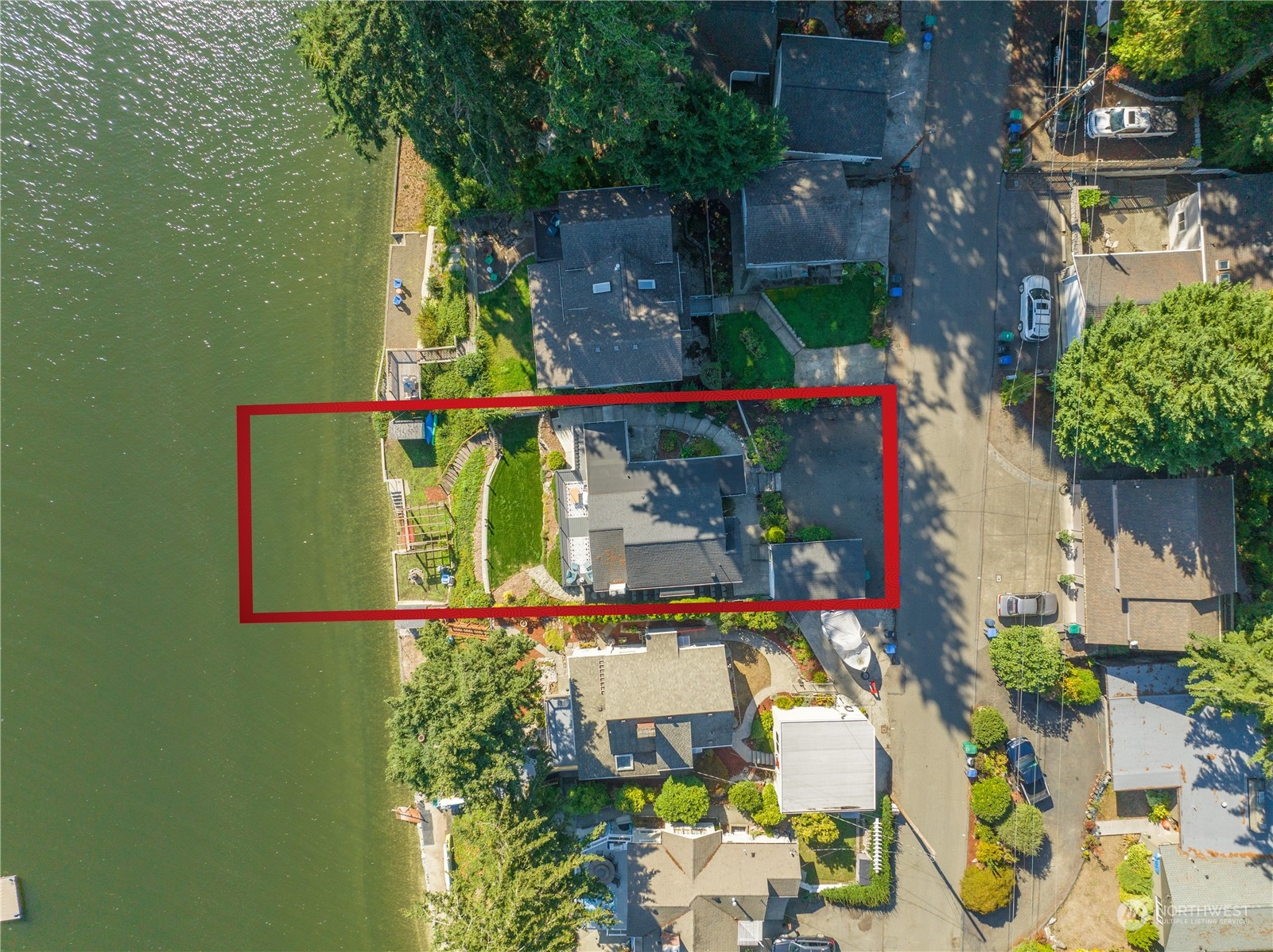 2016 Madrona Point Bremerton, WA 98312 - Photo 2 of 36