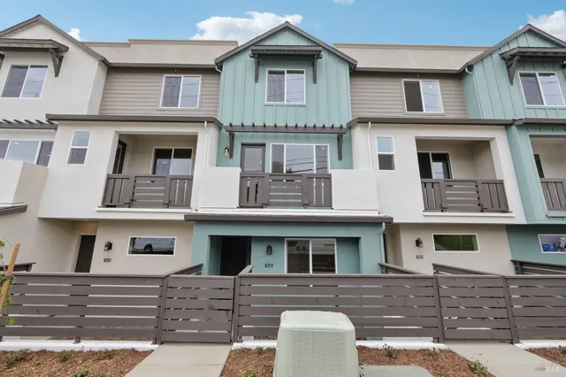 $758,790 | 5158 Blossom Circle, Richmond, CA 94804