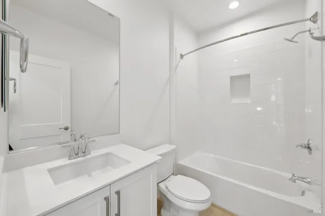 $743,782 | 5158 Blossom Circle, Richmond, CA 94804