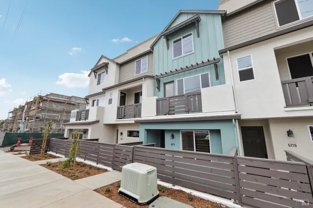 $743,782 | 5158 Blossom Circle, Richmond, CA 94804