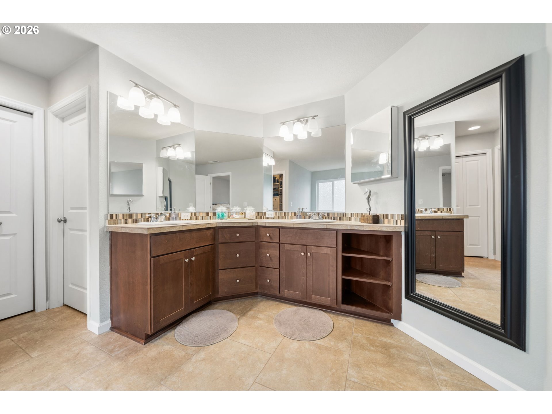 937 North Gibert Court Ridgefield, WA 98642 - Photo 24 of 46