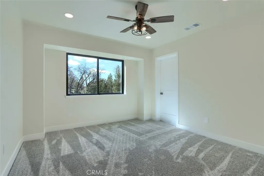 3181 Triangle Park Road Mariposa, CA 95338 - Photo 24 of 44 Secondary Bedroom #1