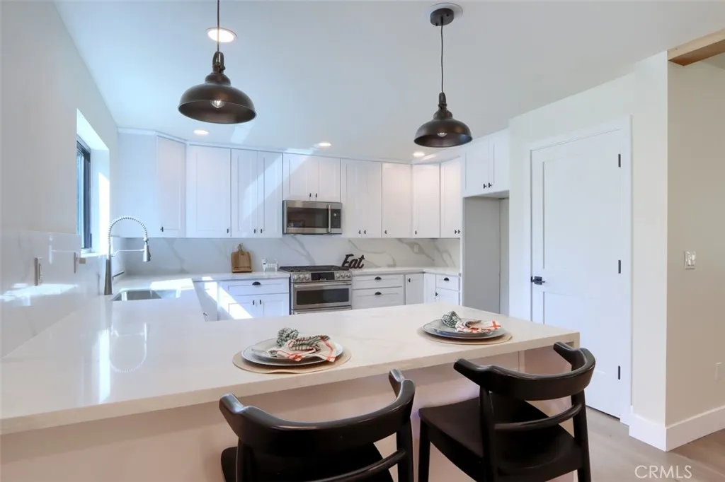 3181 Triangle Park Road Mariposa, CA 95338 - Photo 7 of 44 Kitchen/breakfast bar