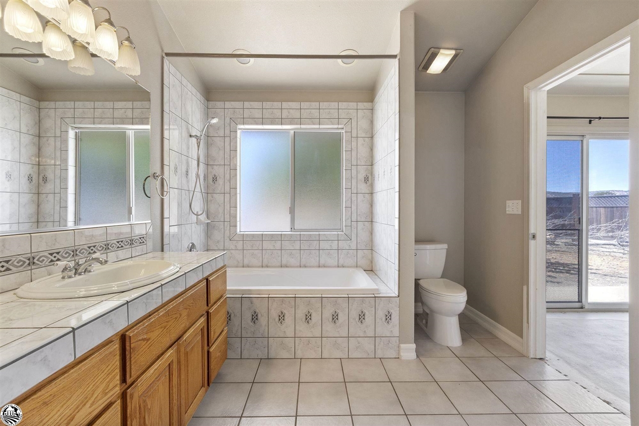 2856 Quail Hill Road Copperopolis, CA 95228 - Photo 5 of 35