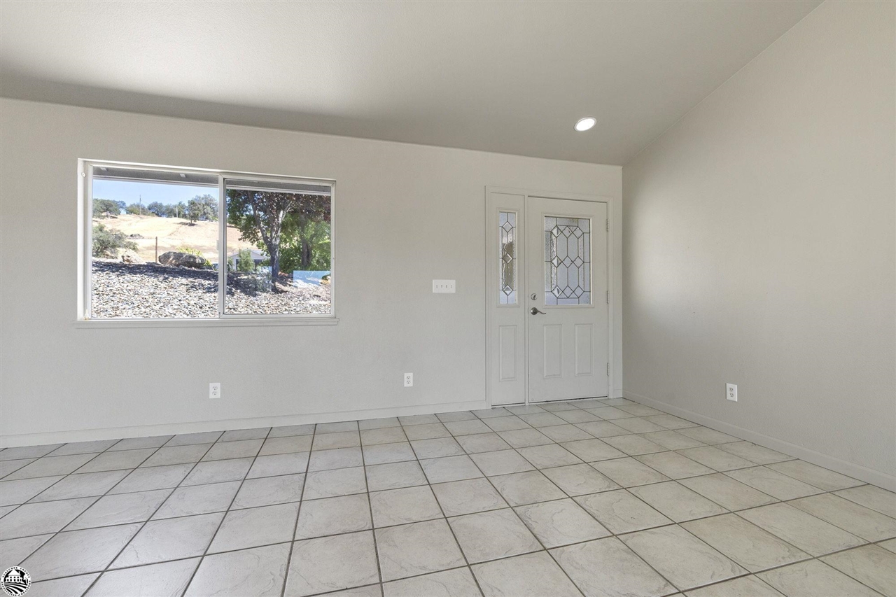 2856 Quail Hill Road Copperopolis, CA 95228 - Photo 8 of 35