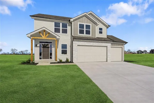 $399,900 | 1502 Southwest Meadowlark Court, Oak Grove, MO 64075