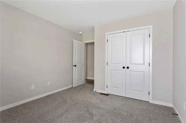 $399,900 | 1502 Southwest Meadowlark Court, Oak Grove, MO 64075