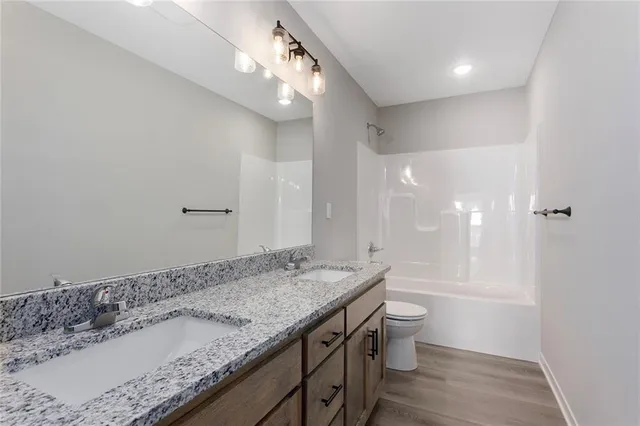 $399,900 | 1502 Southwest Meadowlark Court, Oak Grove, MO 64075