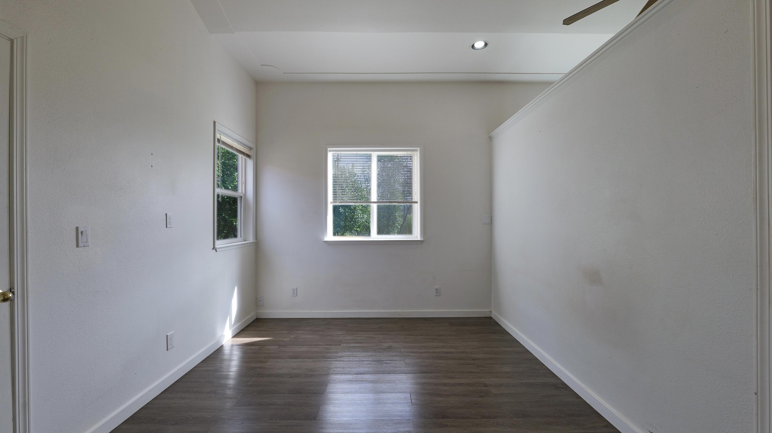 509 Derby Road Eagle Point, OR 97524 - Photo 14 of 49 Primary Bedroom