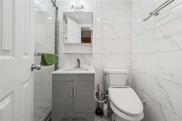 $1,138,000 | 152-10 Peck Avenue | Queensboro Hill