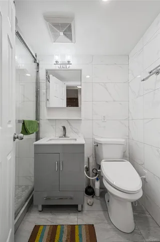 $1,138,000 | 152-10 Peck Avenue | Queensboro Hill